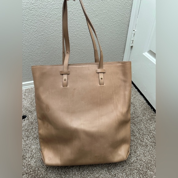 La Portegna Leather Tote Bag - Picture 2 of 11